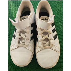 Kids Adidas‎ White Black Stripes Lace Up Strap Sneakers Shoes Size 2